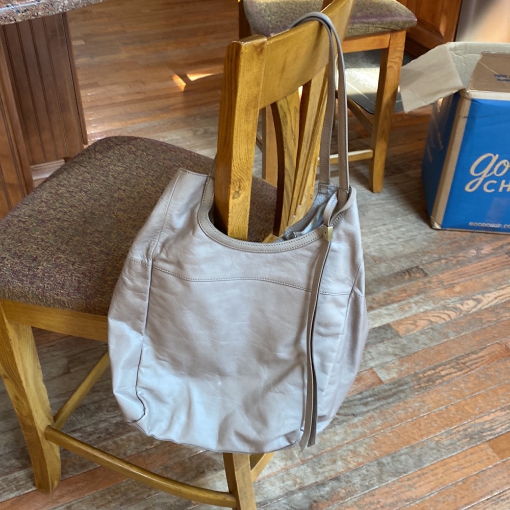 EUC HOBO BRAND LEATHER SHOULDER BAG - Picture 2 of 9